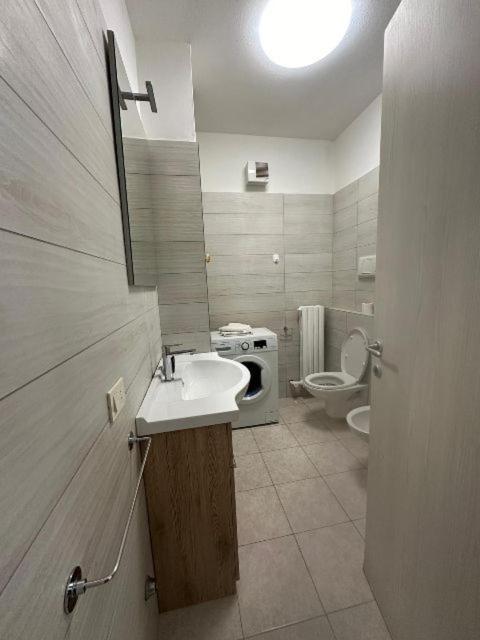 Appartamento Capolaterra Desenzano del Garda Exterior photo